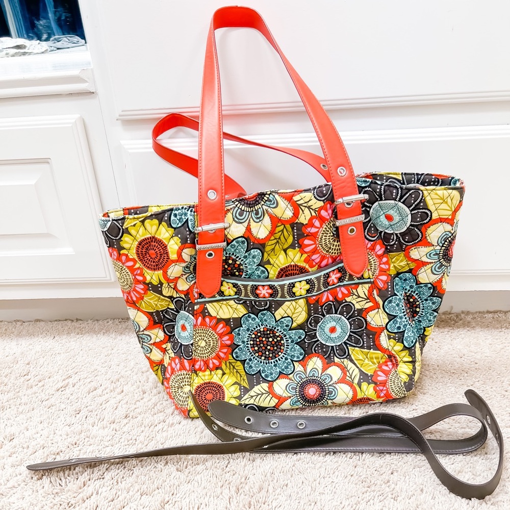 Vera Bradley tote bag w/ 2 set of arm straps. Fall colors. Perfect condition